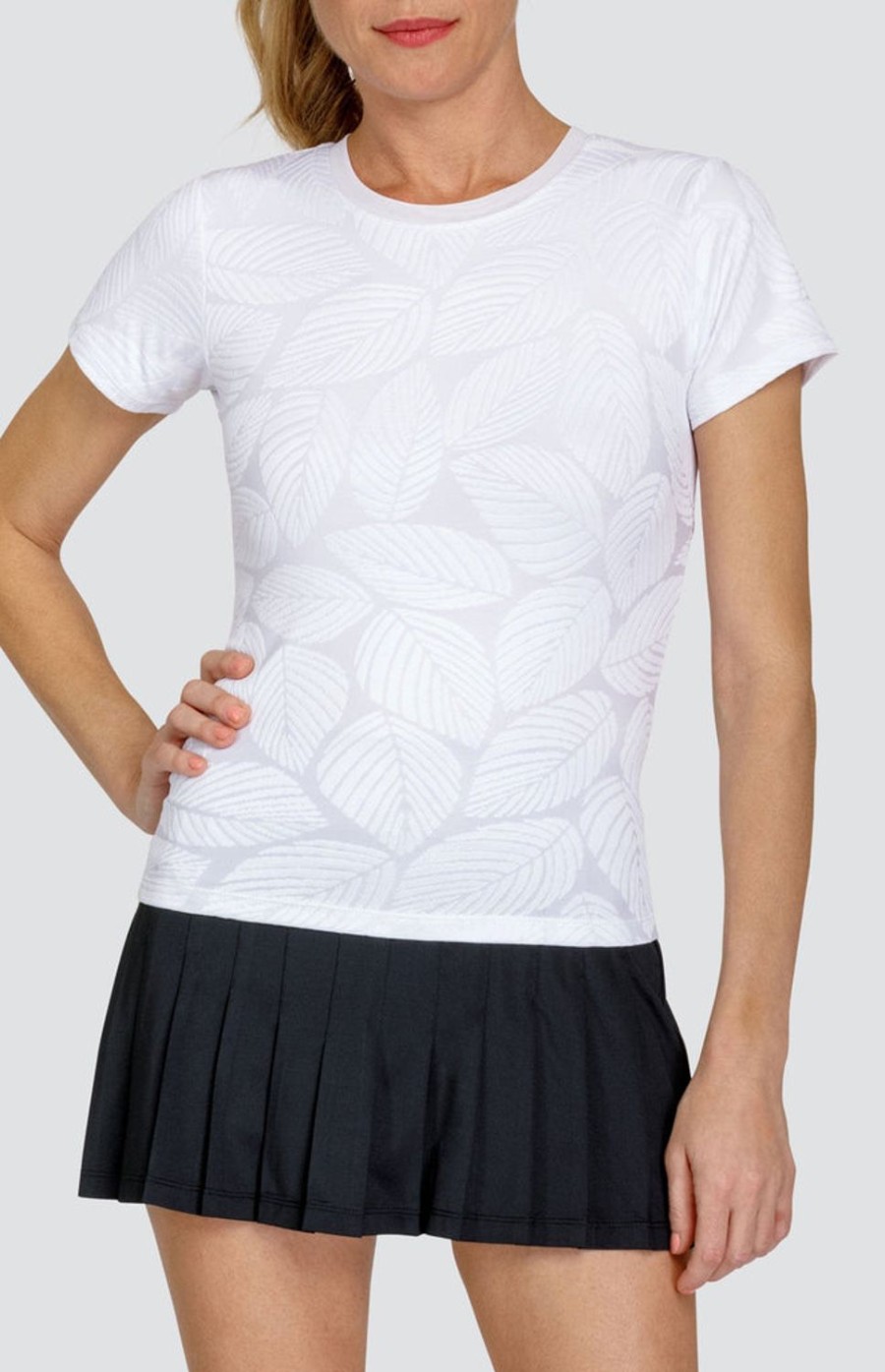 Tennis Tail Activewear Short Sleeve | Oriana Top - Fading Leaves Chalk