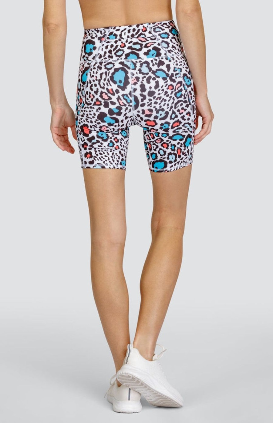 Tennis Tail Activewear Shorts | Moxie 6.5" Short - Beach Leopard