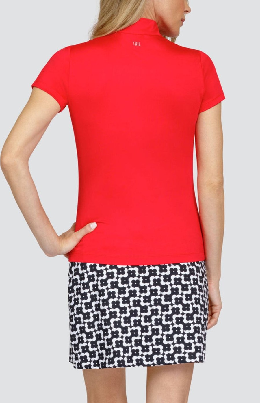 Golf Tail Activewear Short Sleeve | Nivah Top - Red Velvet