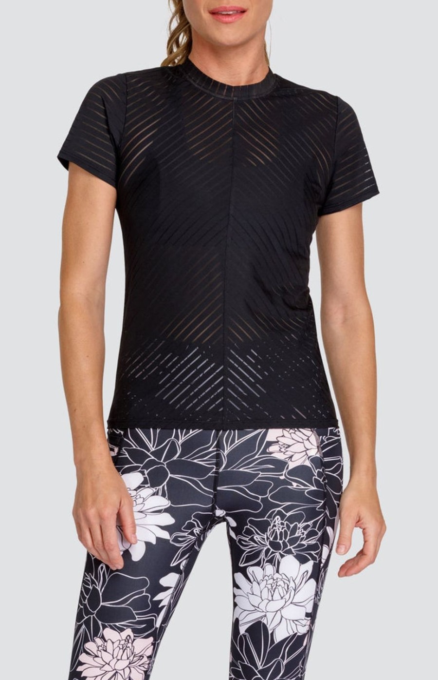 Tennis Tail Activewear Short Sleeve | Amadea Top - Onyx Black - Final Sale