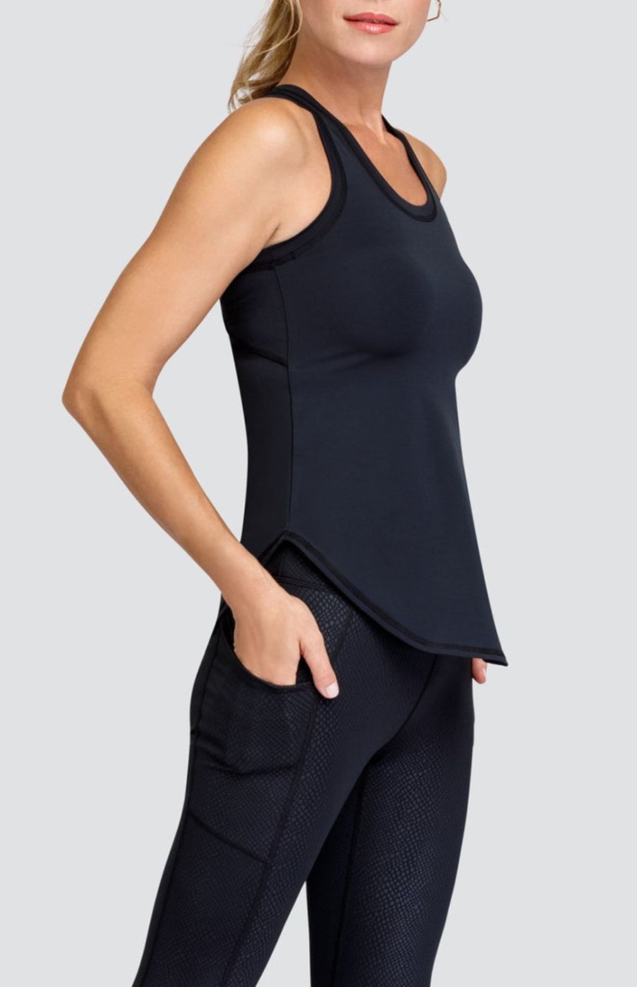 Tennis Tail Activewear Tanks | Acadia Tank - Onyx